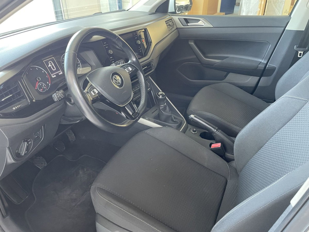 Volkswagen Polo 1.0 EVO (8)