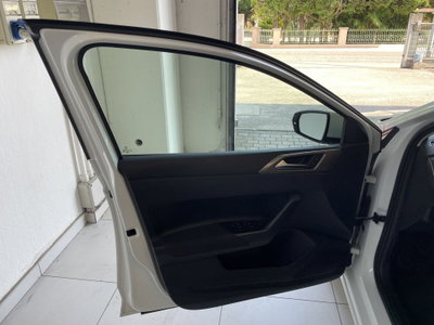 Volkswagen Polo 1.0 EVO (9)