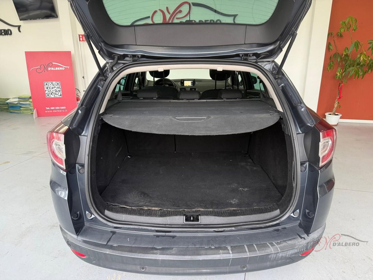 Renault Mégane SporTour 1.5 dCi 110CV SporTour Limited (8)