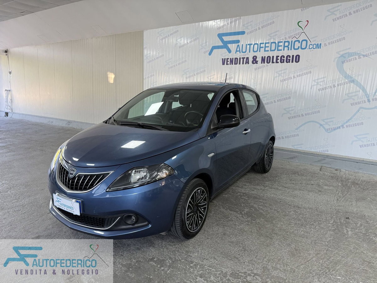 Lancia Ypsilon 1.0 FireFly 5 porte S&S Hybrid Alberta Ferretti