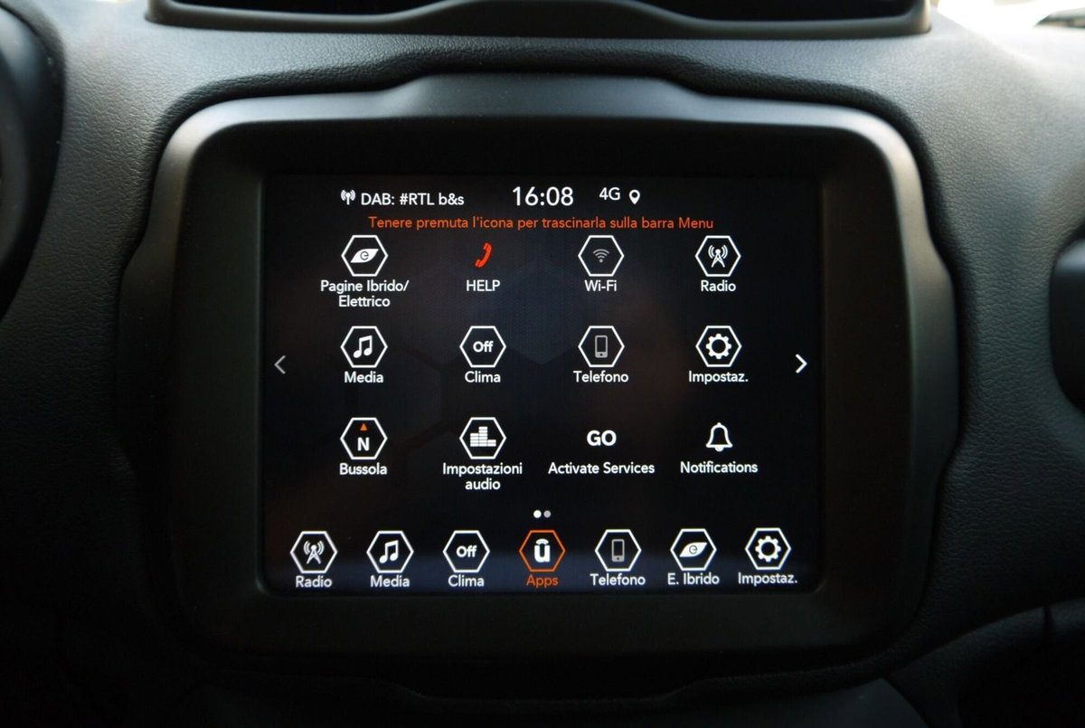 Jeep Renegade 1.3 T4 190CV PHEV 4xe AT6 Limited (16)