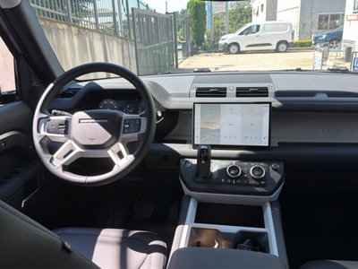 Land Rover Defender 110 3.0D I6 200 CV AWD Auto S (11)