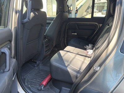 Land Rover Defender 110 3.0D I6 200 CV AWD Auto S (16)