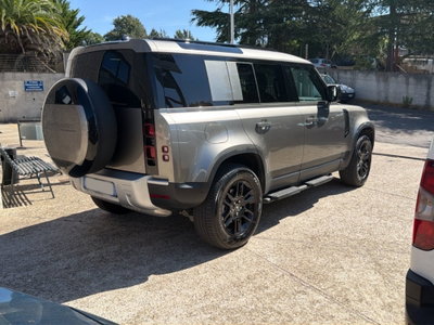 Land Rover Defender 110 3.0D I6 200 CV AWD Auto S (5)
