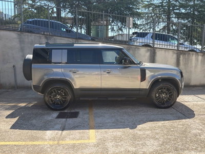 Land Rover Defender 110 3.0D I6 200 CV AWD Auto S (6)