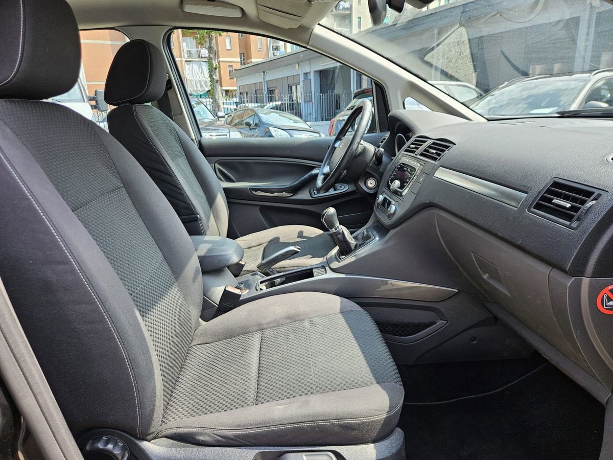 Ford C-Max 1.8 125 CV Titanium (11)