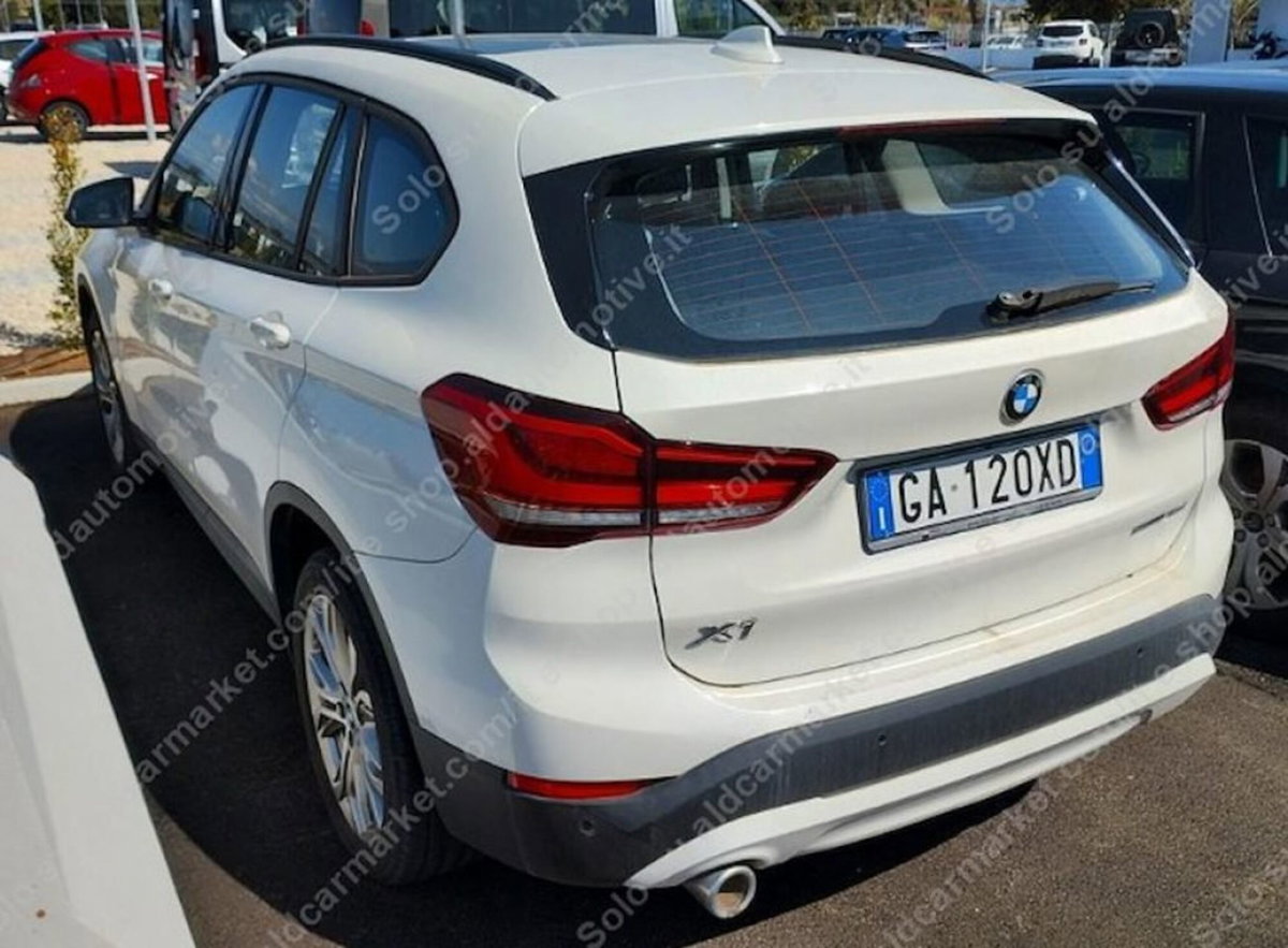 BMW X1 sDrive16d Business Advantage (3)
