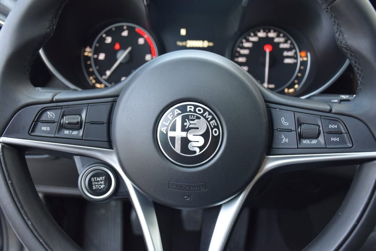 Alfa Romeo Giulia 2.2 Turbodiesel 180 CV AT8 Super (12)