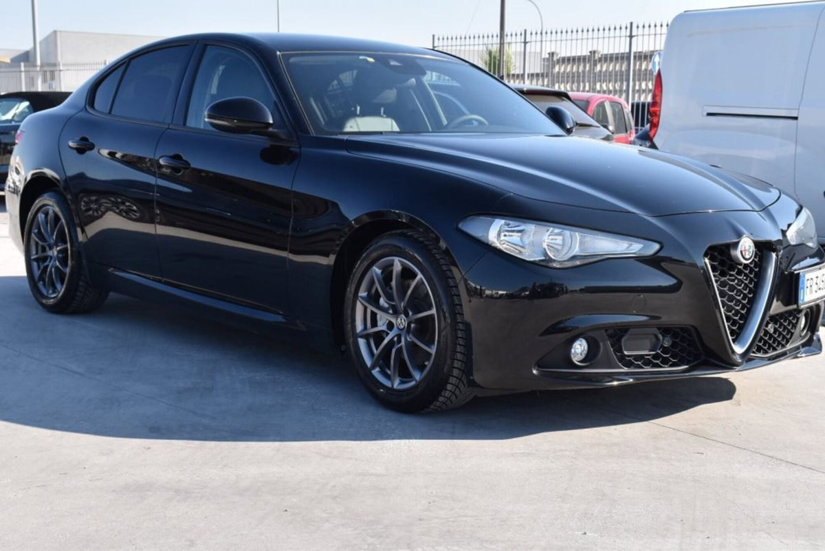 Alfa Romeo Giulia 2.2 Turbodiesel 180 CV AT8 Super (3)