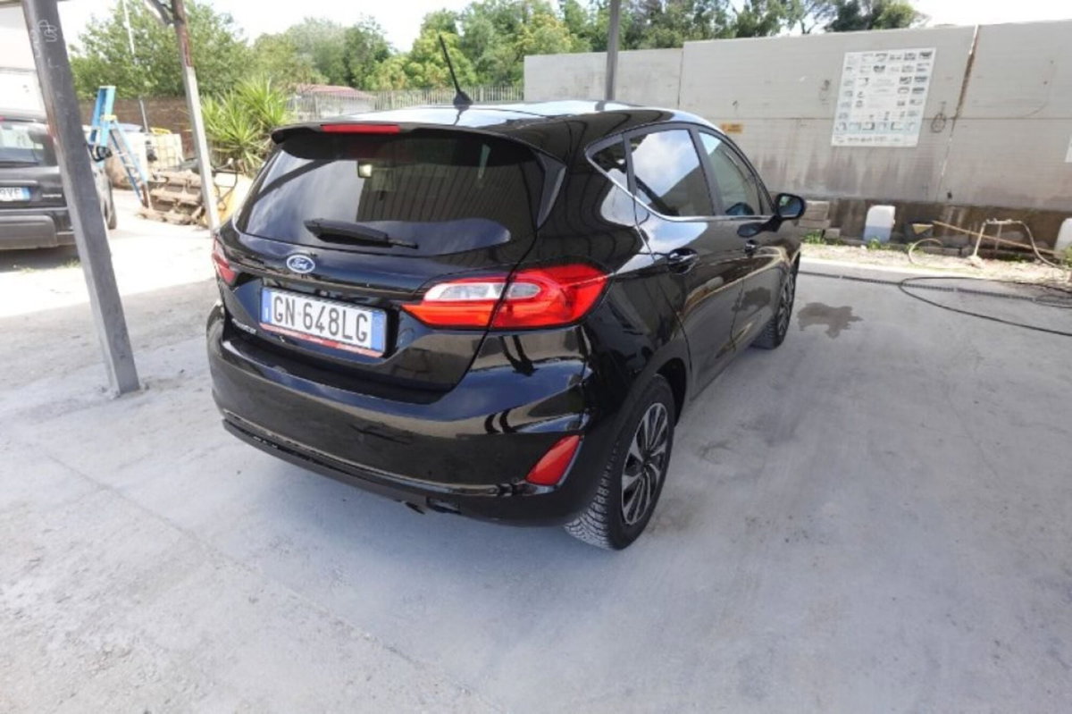 Ford Fiesta 1.1 75 CV 5 porte Titanium (4)