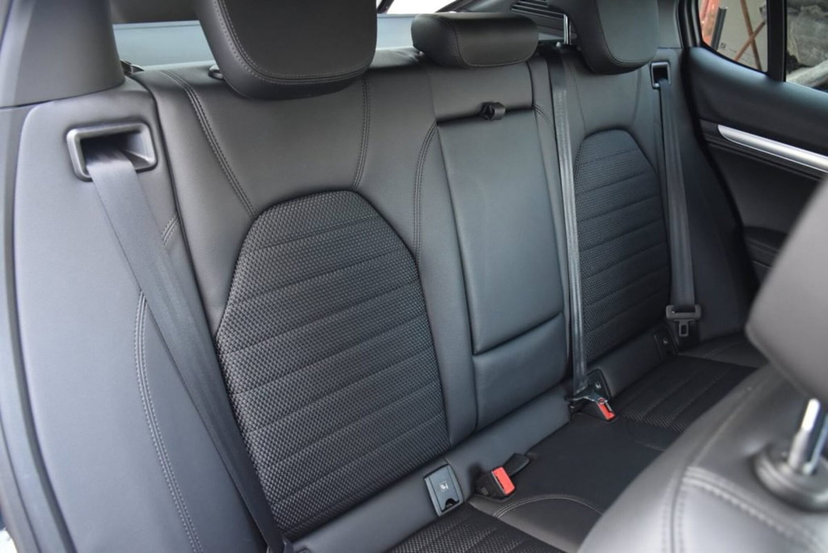 Alfa Romeo Stelvio Stelvio 2.2 Turbodiesel 160 CV AT8 RWD Sprint (19)