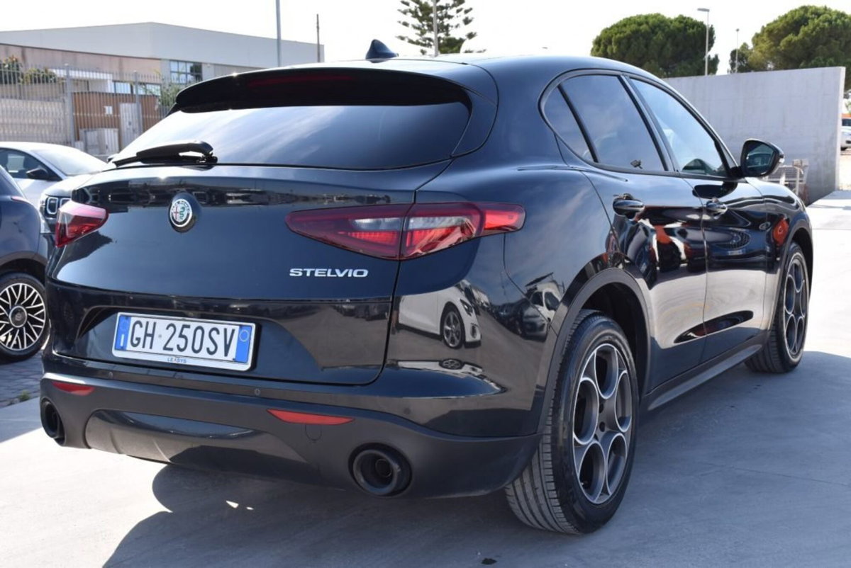 Alfa Romeo Stelvio Stelvio 2.2 Turbodiesel 160 CV AT8 RWD Sprint (4)