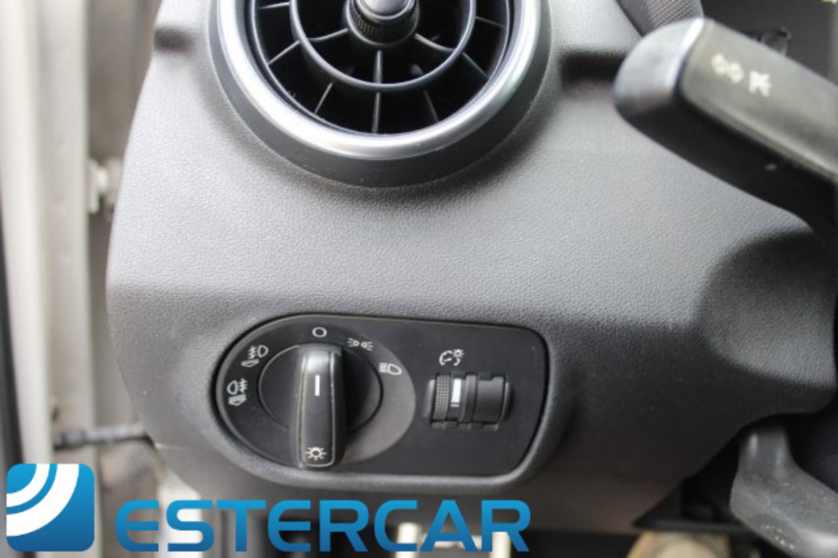 Audi A1 Sportback 1.4 TDI S tronic (14)