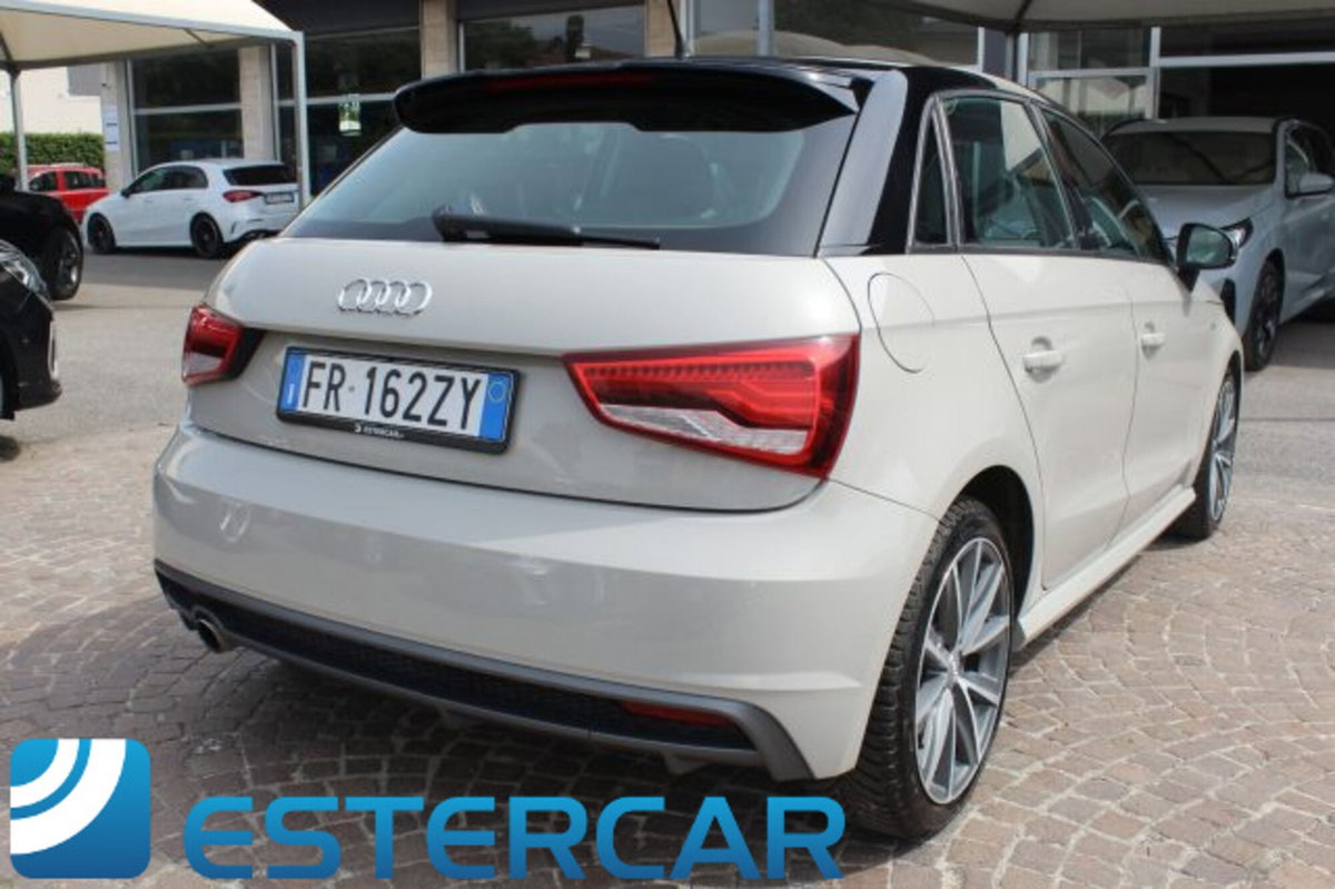 Audi A1 Sportback 1.4 TDI S tronic (2)