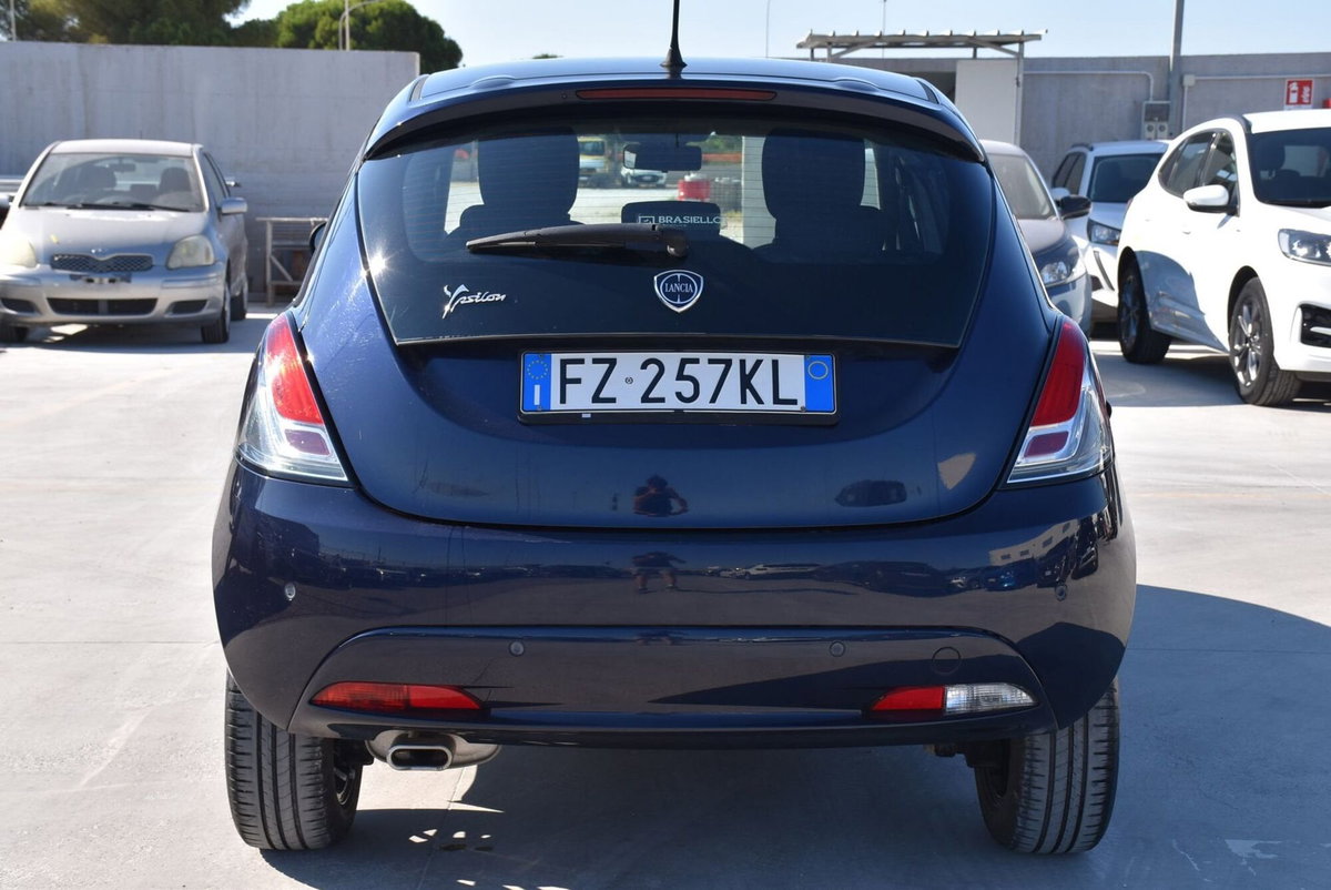 Lancia Ypsilon 1.2 69 CV 5 porte GPL Ecochic Gold (5)
