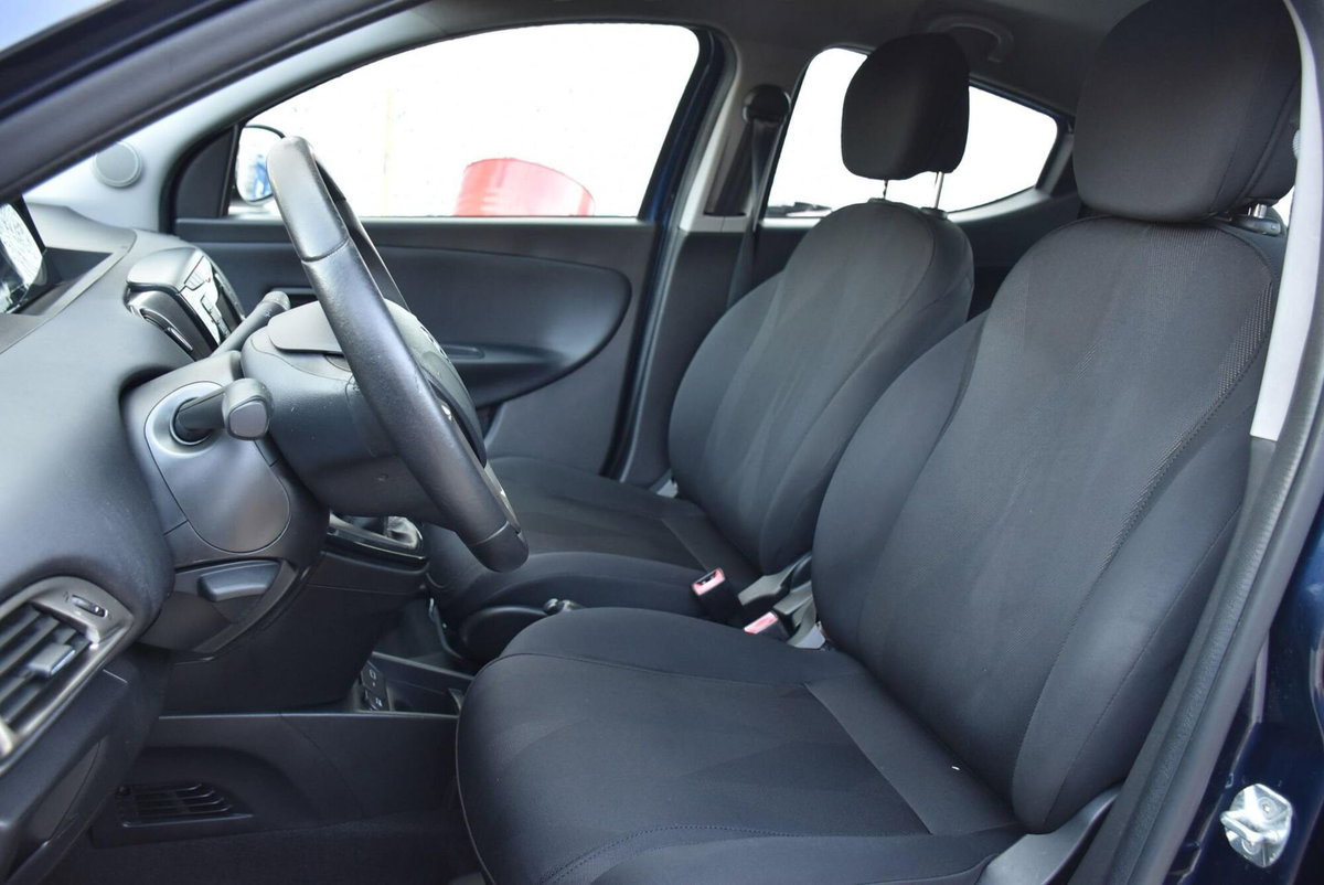 Lancia Ypsilon 1.2 69 CV 5 porte GPL Ecochic Gold (8)