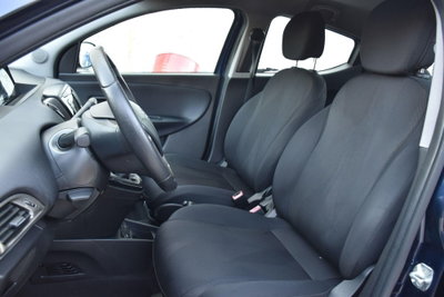 Lancia Ypsilon 1.2 69 CV 5 porte GPL Ecochic Gold (8)