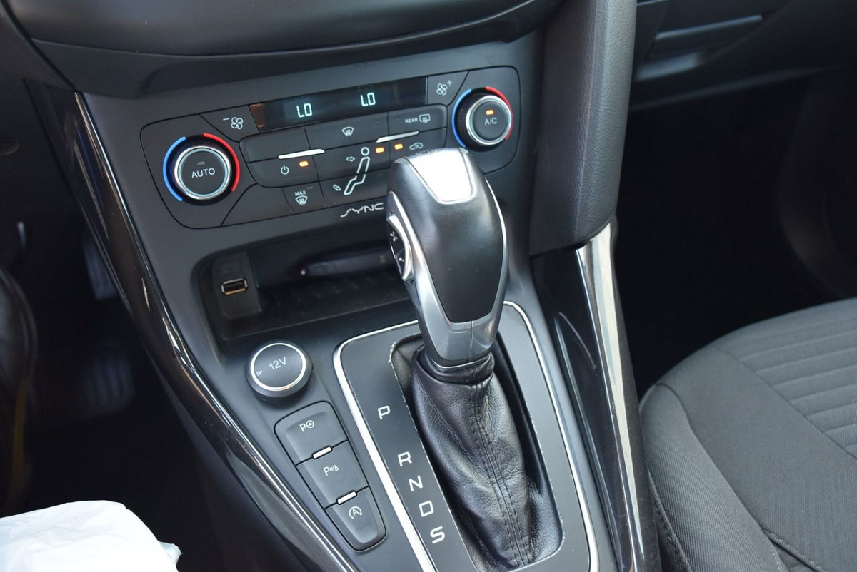 Ford Focus 1.5 TDCi 120 CV Start&Stop Powershift Titanium X (13)