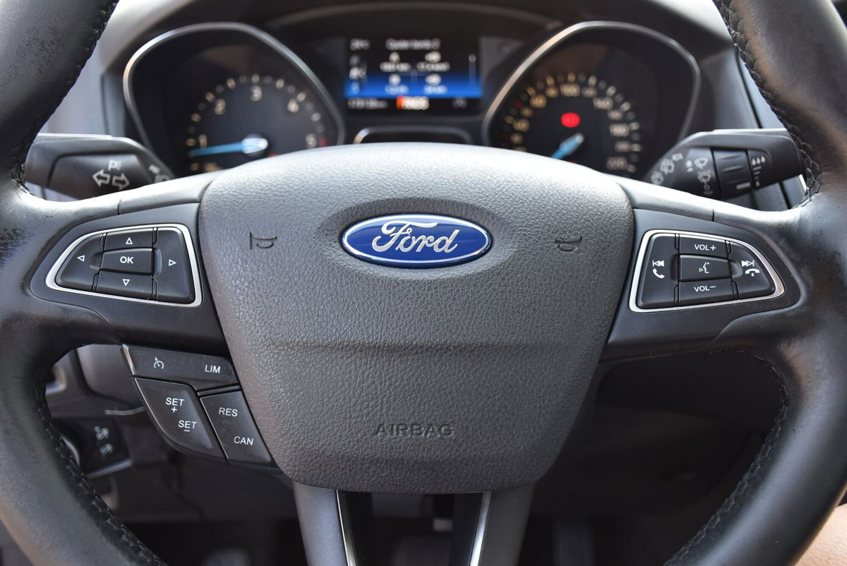 Ford Focus 1.5 TDCi 120 CV Start&Stop Powershift Titanium X (14)
