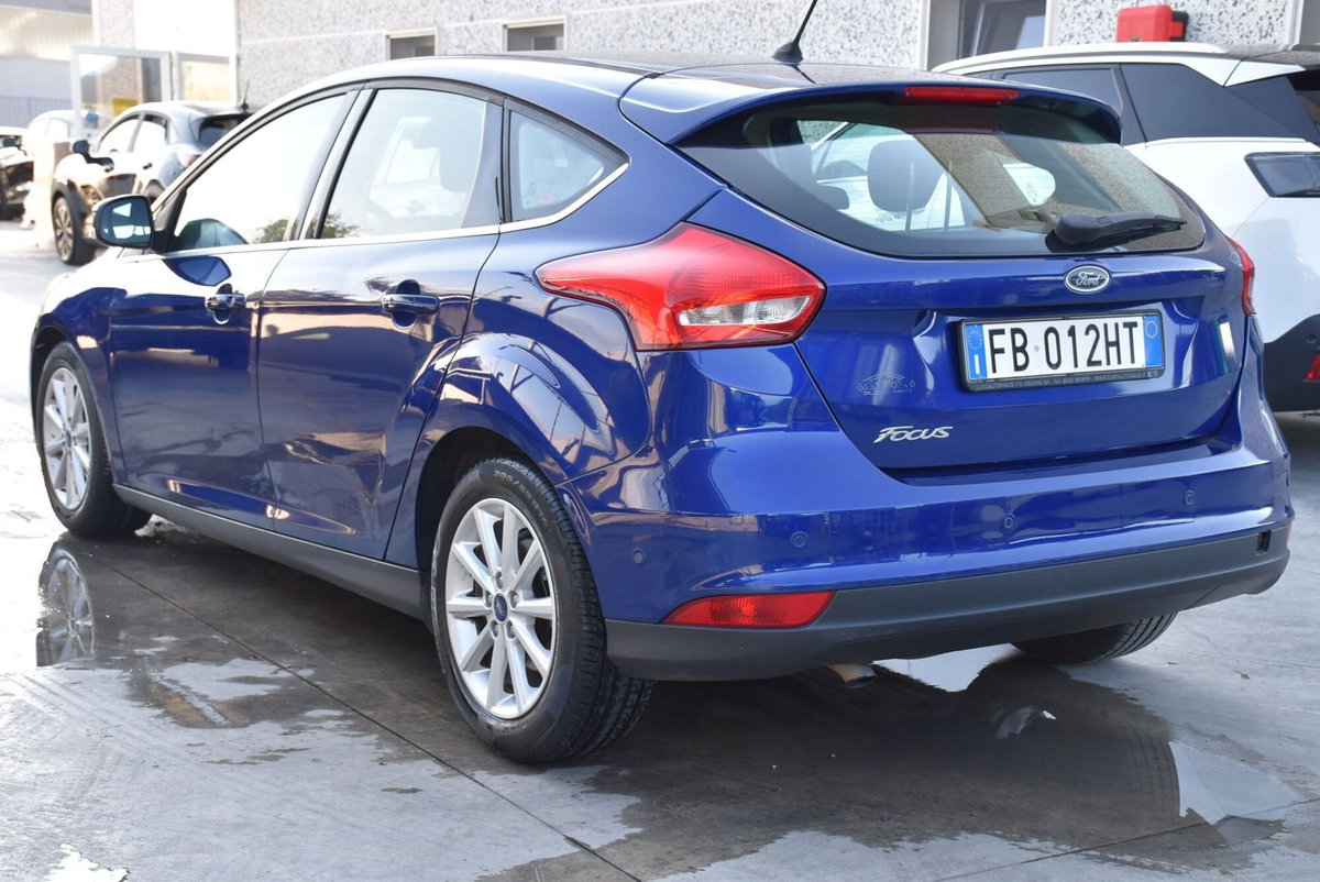 Ford Focus 1.5 TDCi 120 CV Start&Stop Powershift Titanium X (6)