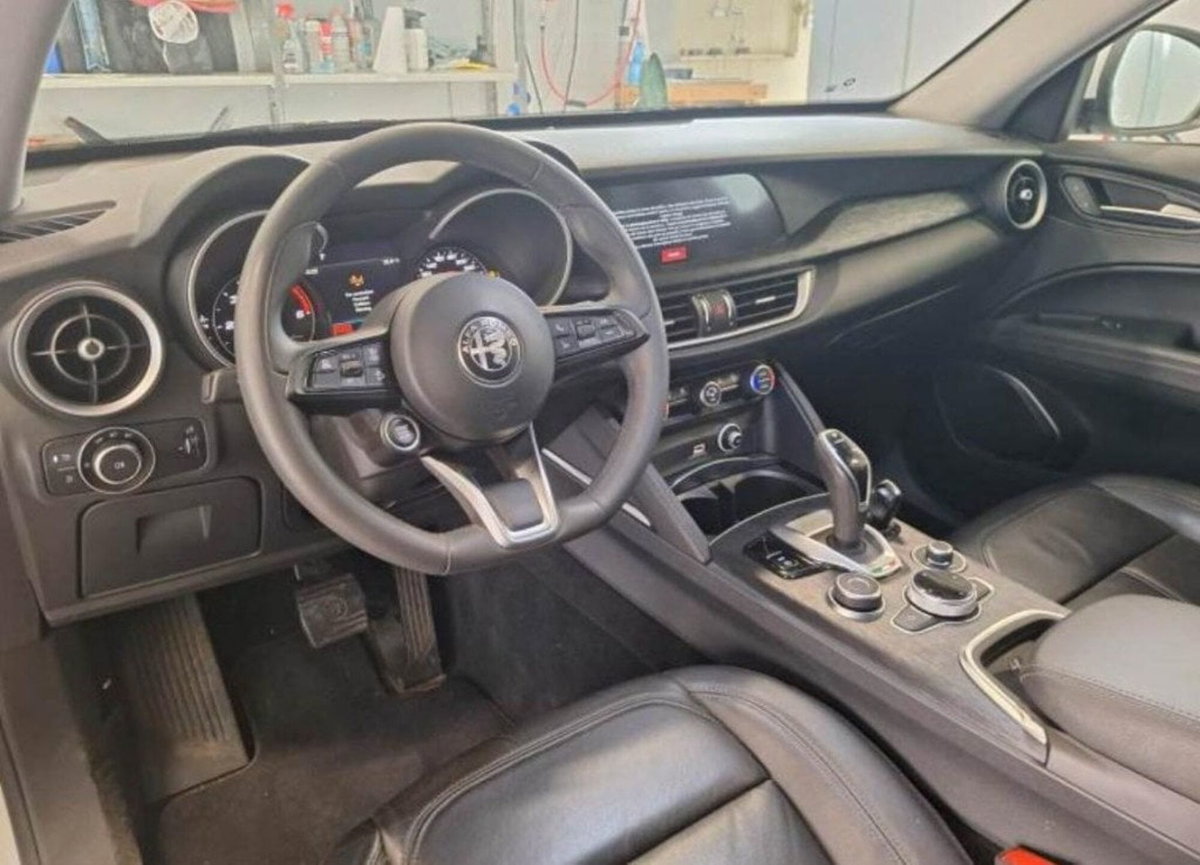 Alfa Romeo Stelvio Stelvio 2.2 Turbodiesel 160 CV AT8 RWD Business (3)