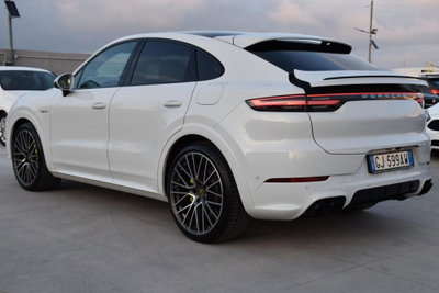 Porsche Cayenne Coupé 3.0 V6 E-Hybrid Platinum Edition (6)