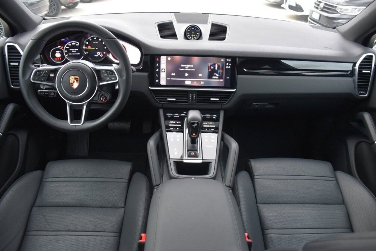 Porsche Cayenne Coupé 3.0 V6 E-Hybrid Platinum Edition (8)