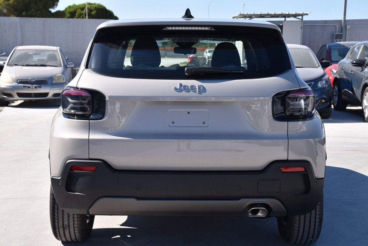 Jeep Avenger full-electric Longitude fwd 156cv auto (5)