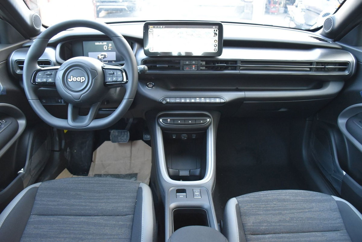 Jeep Avenger full-electric Longitude fwd 156cv auto (7)