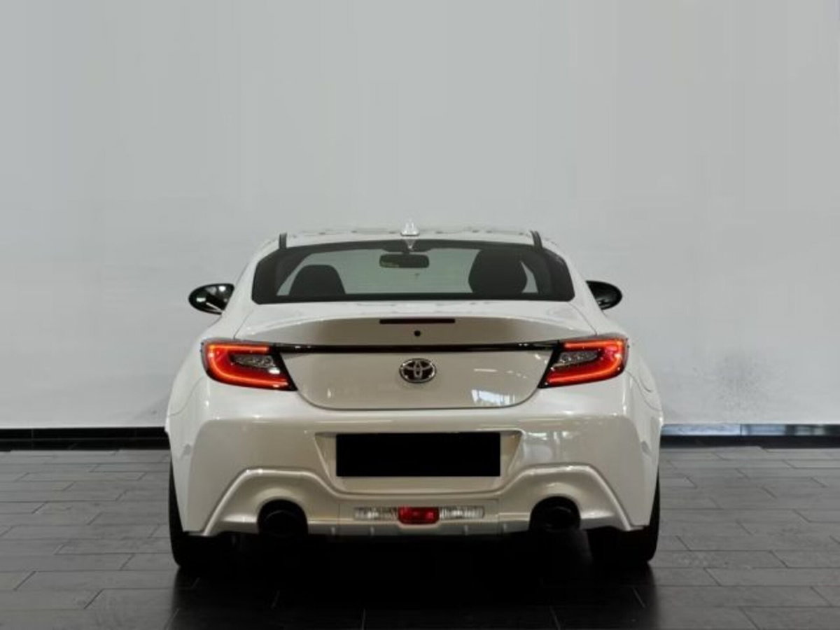 Toyota GR86 2.Premium Sport A/T (9)