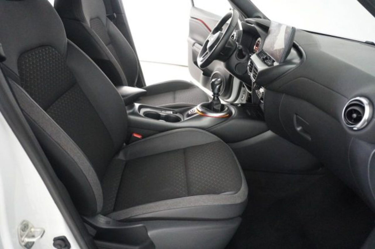 Nissan Juke 1.0 dig-t N-Connecta 114cv (12)