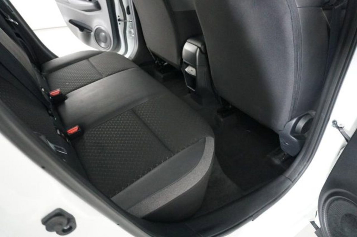 Nissan Juke 1.0 dig-t N-Connecta 114cv (13)