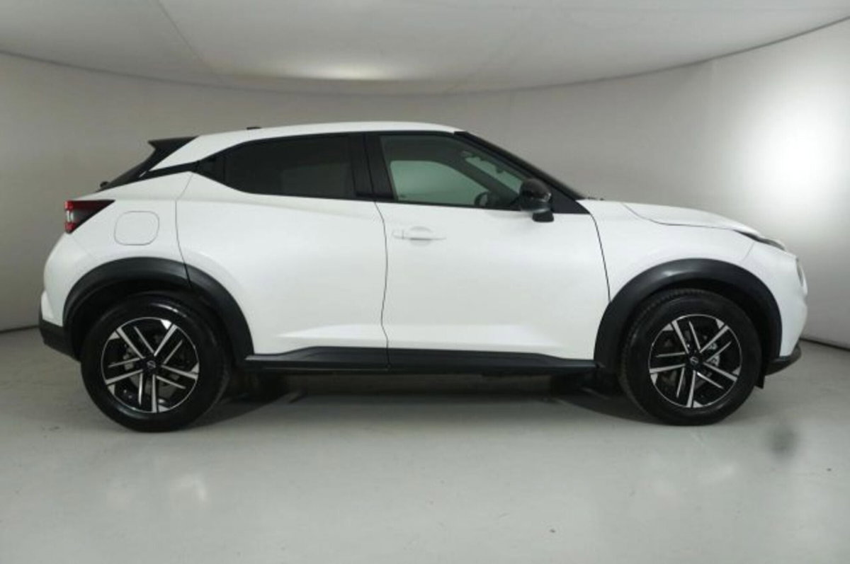 Nissan Juke 1.0 dig-t N-Connecta 114cv (4)