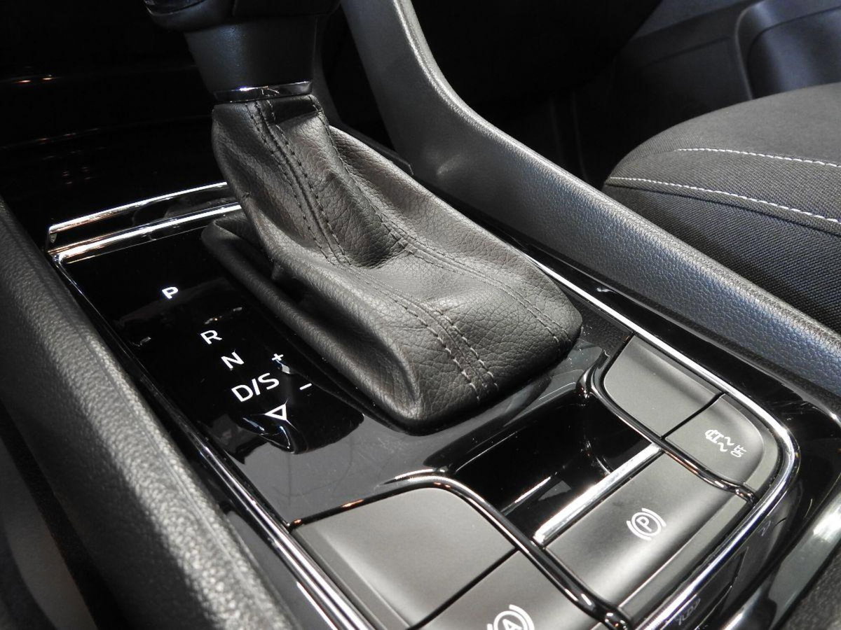 Skoda Karoq 1.6 TDI SCR DSG SportLine (18)