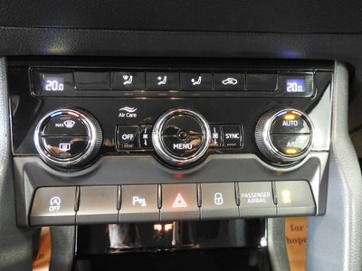 Skoda Karoq 1.6 TDI SCR DSG SportLine (20)