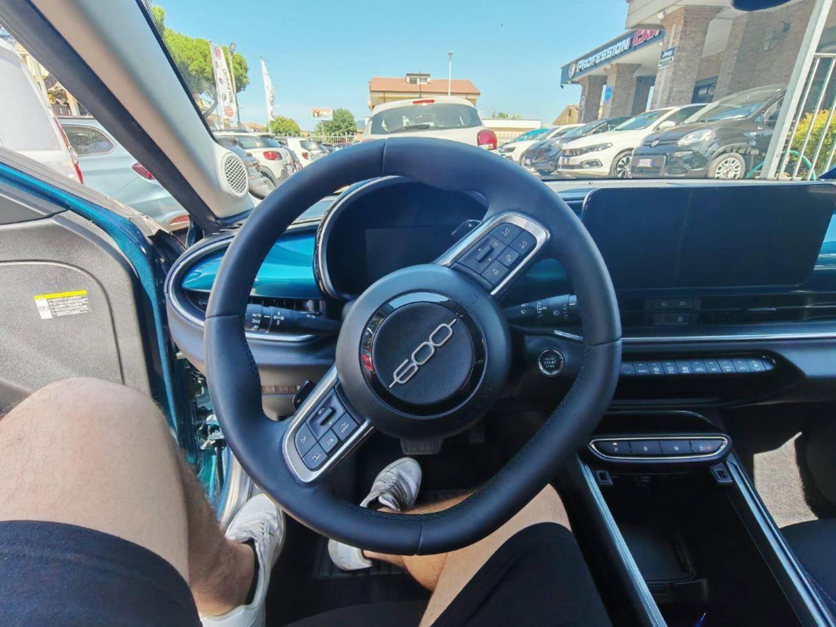 Fiat 600 1.2 hybrid 110cv auto (10)