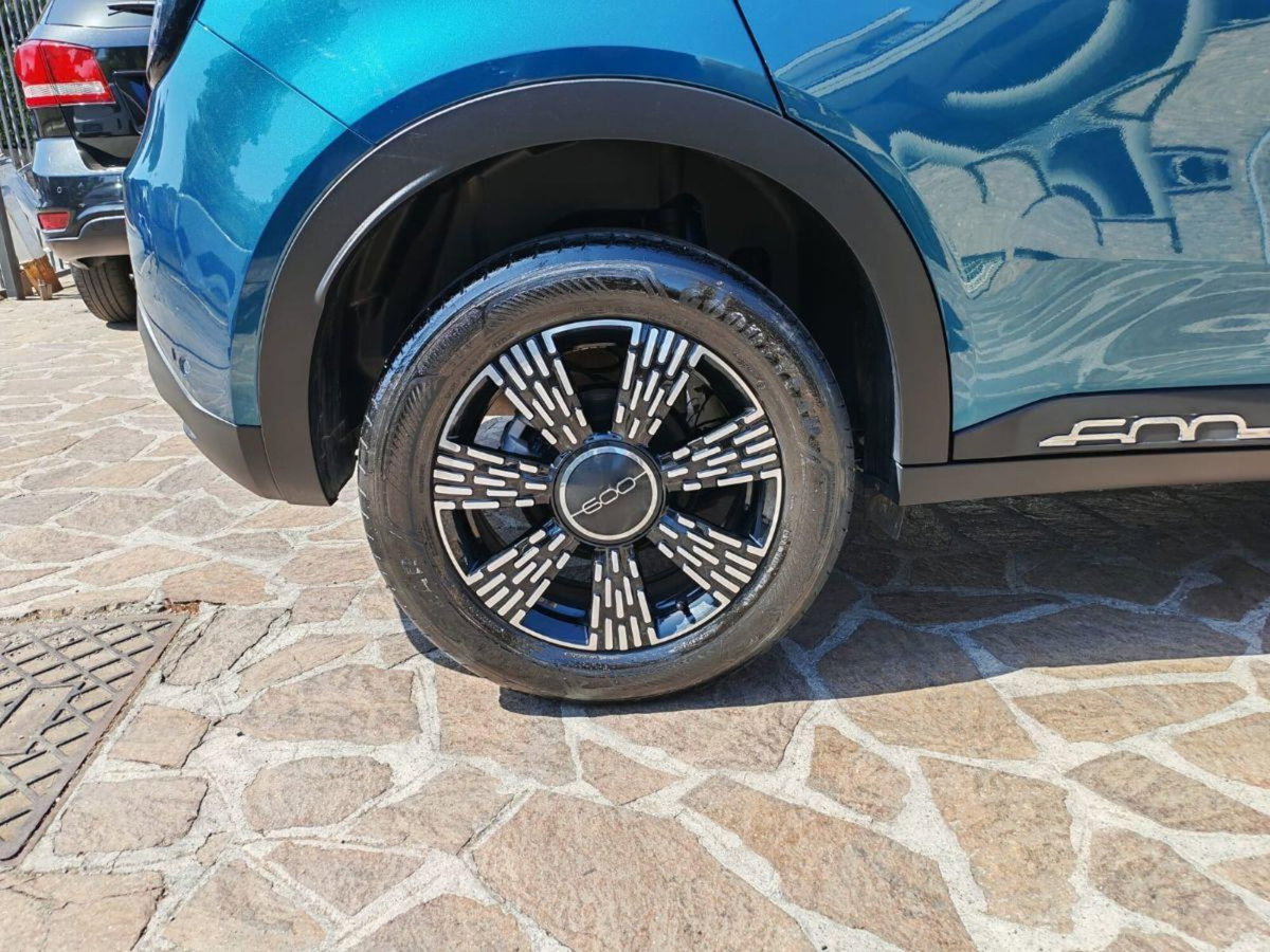 Fiat 600 1.2 hybrid 110cv auto (14)