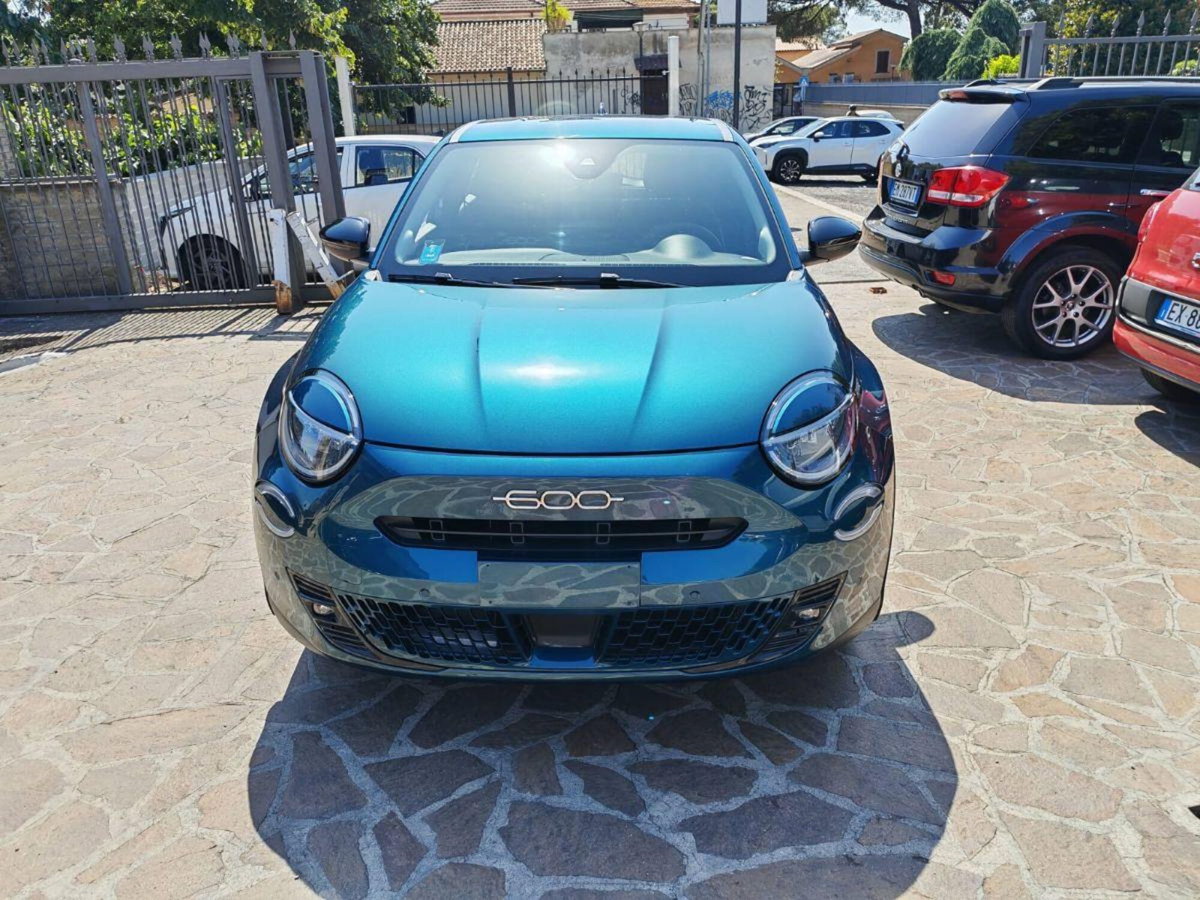 Fiat 600 1.2 hybrid 110cv auto (2)