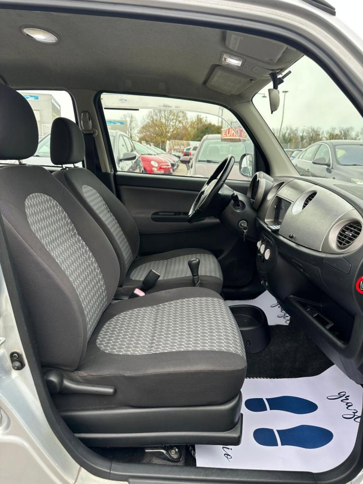 Daihatsu Trevis 1.0 (7)
