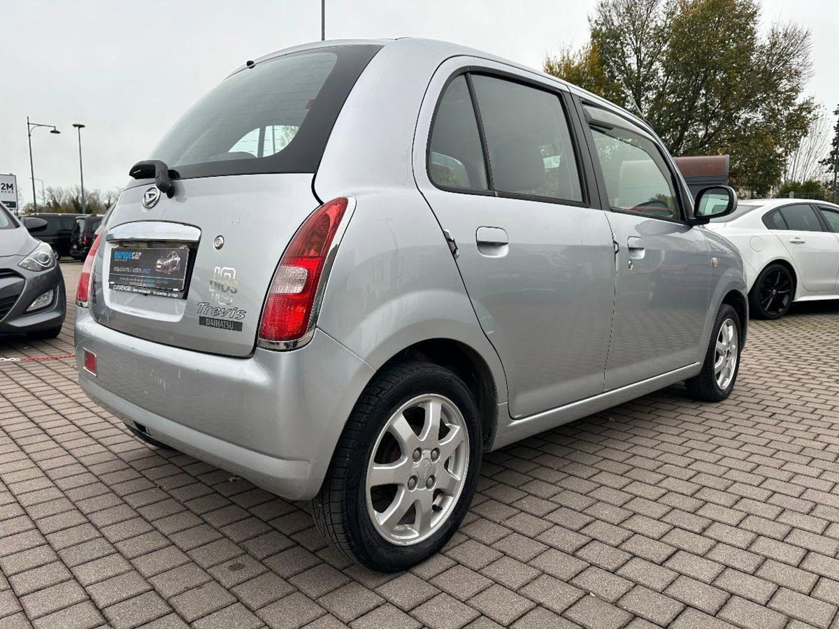 Daihatsu Trevis 1.0 (8)