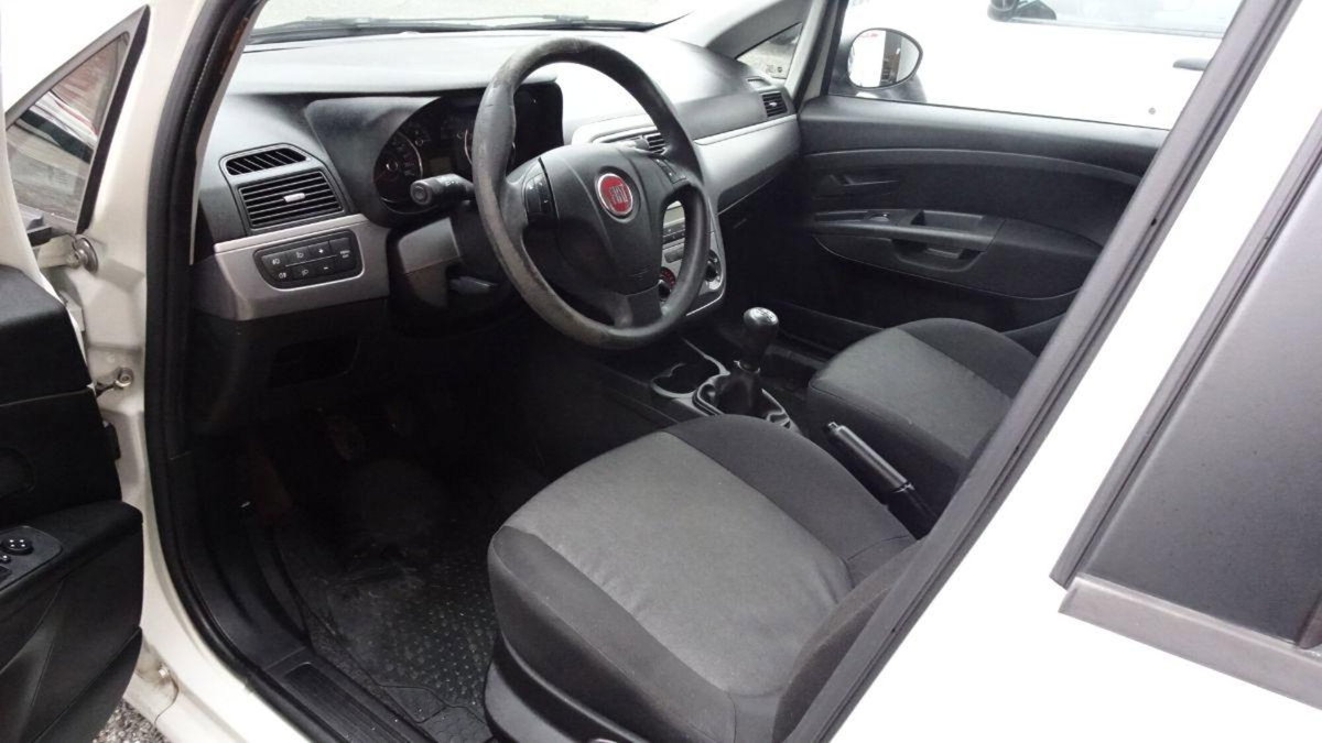 Fiat Punto 1.3 MJT 85CV S&S 5 porte Van Easy 4 posti E5+ (12)