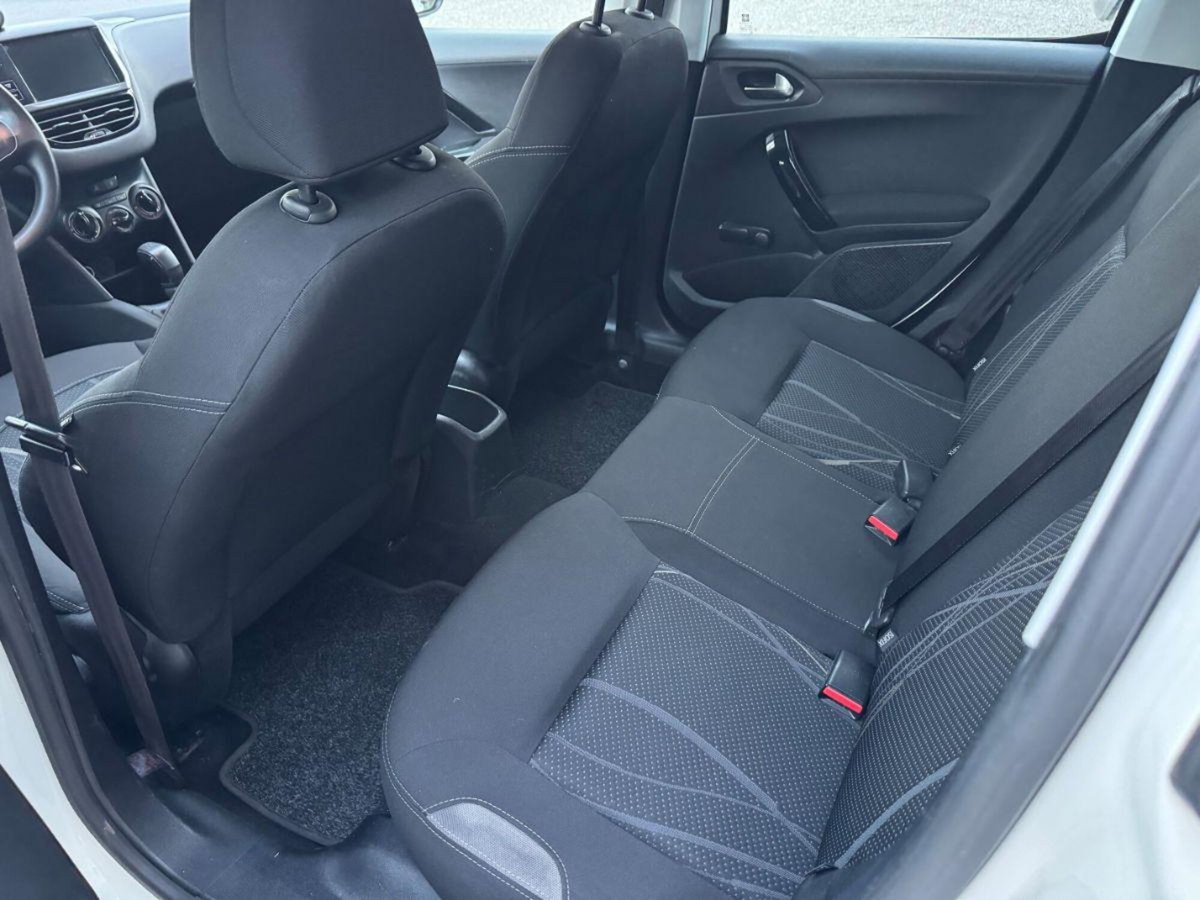 Peugeot 208 HDi 68 CV 5 porte Active (10)