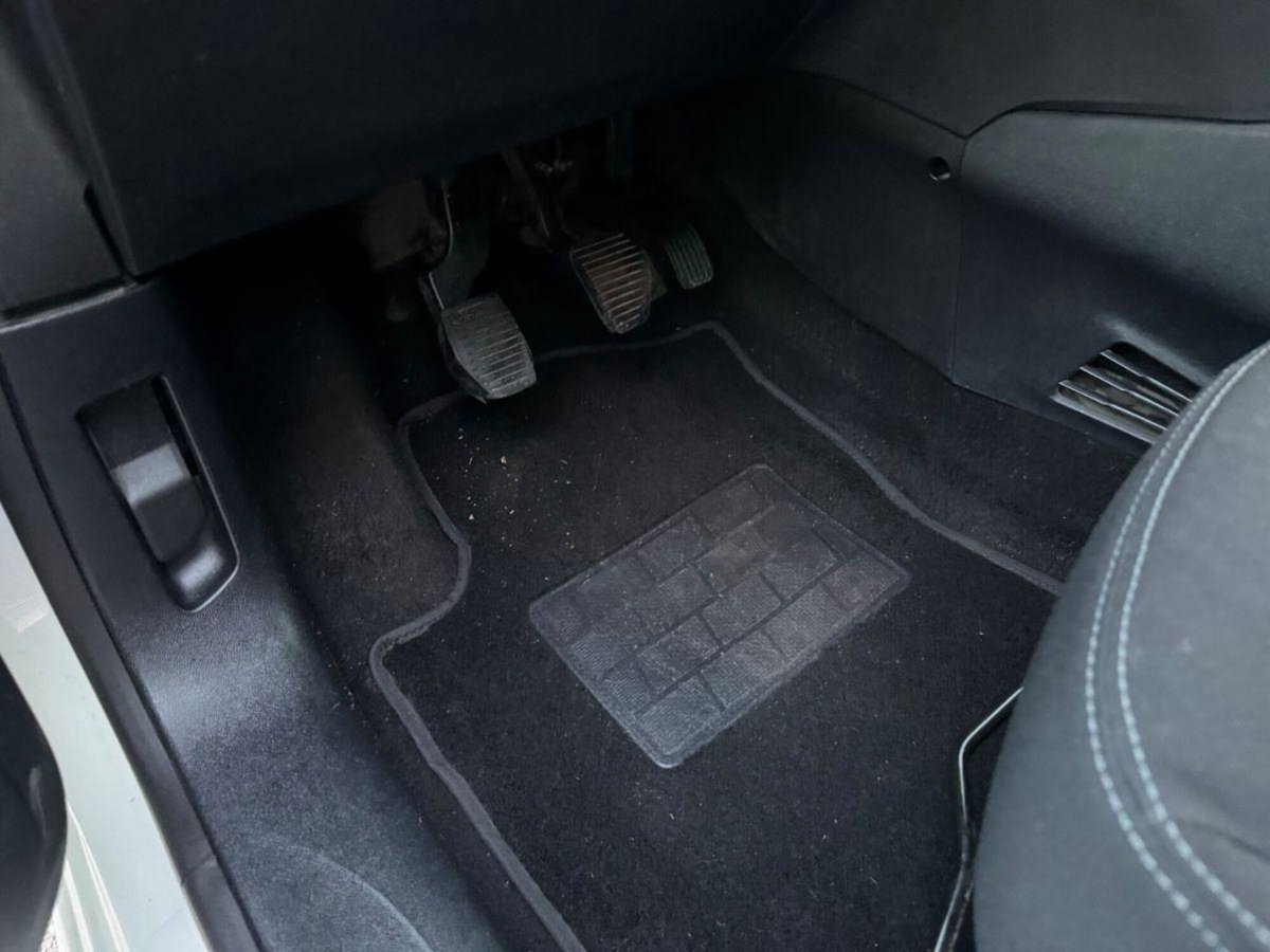 Peugeot 208 HDi 68 CV 5 porte Active (16)