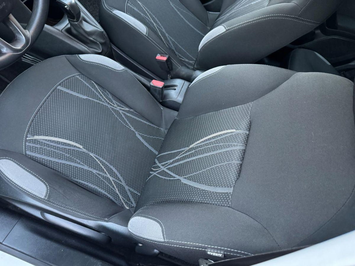 Peugeot 208 HDi 68 CV 5 porte Active (9)