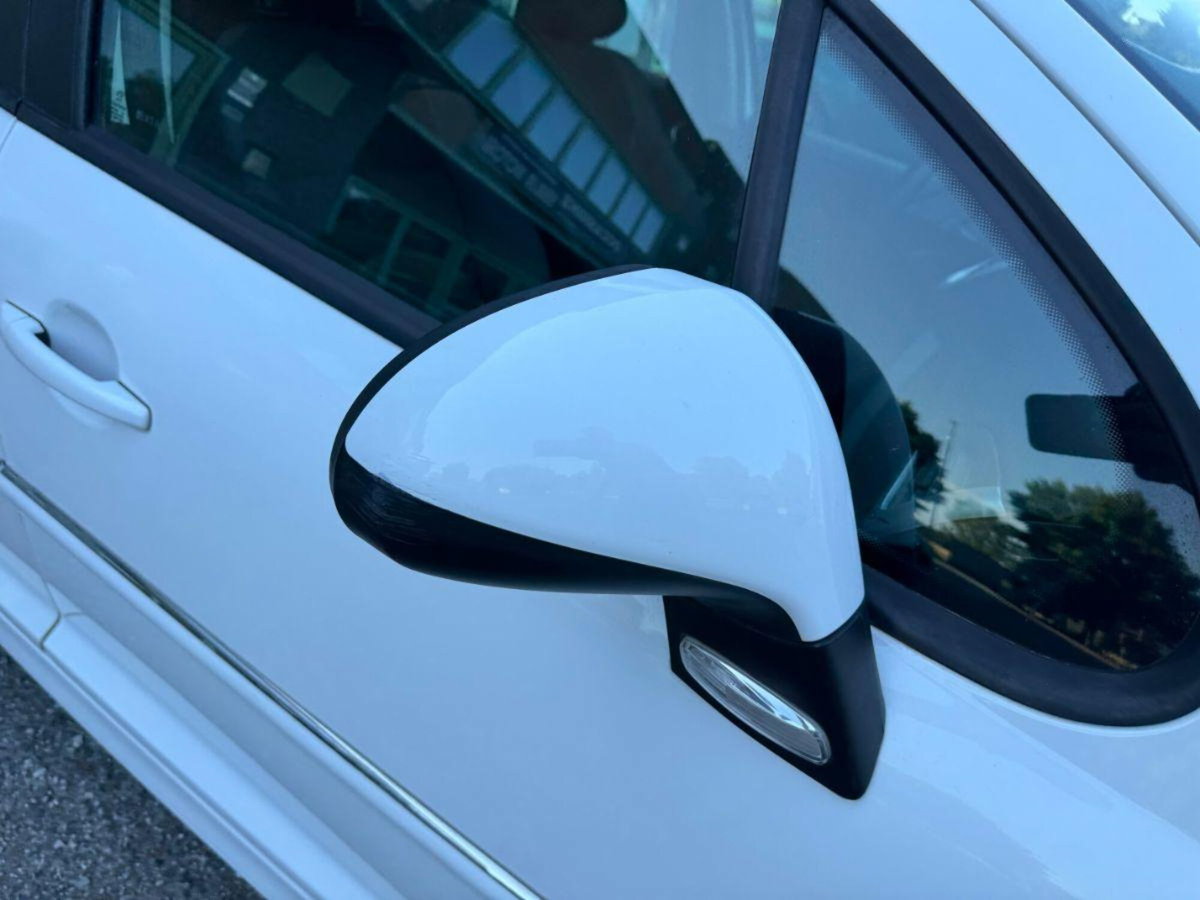 Peugeot 207 HDi 70CV 5p. Energie (19)