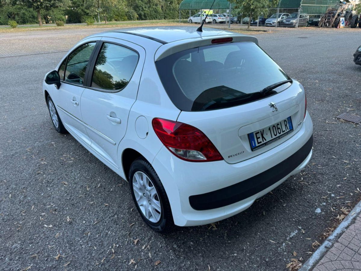 Peugeot 207 HDi 70CV 5p. Energie (6)