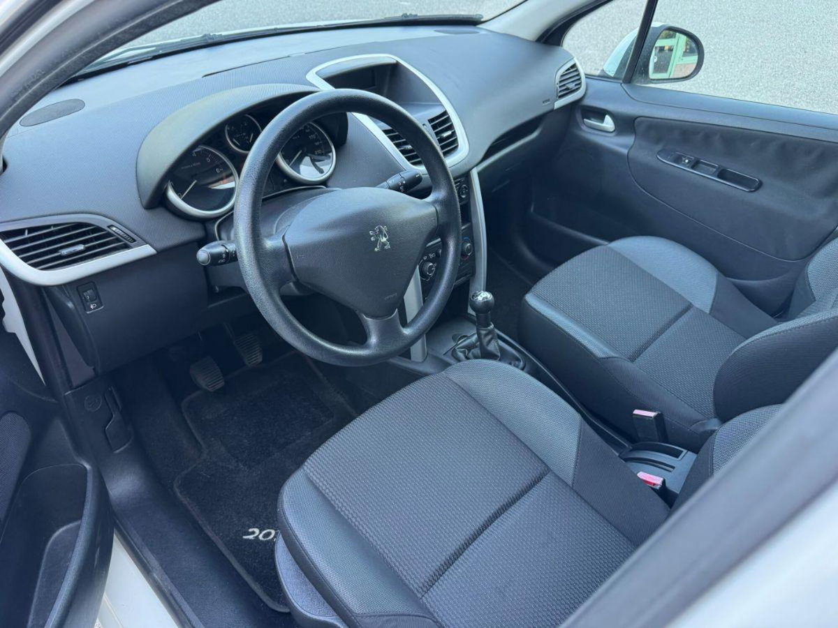 Peugeot 207 HDi 70CV 5p. Energie (8)