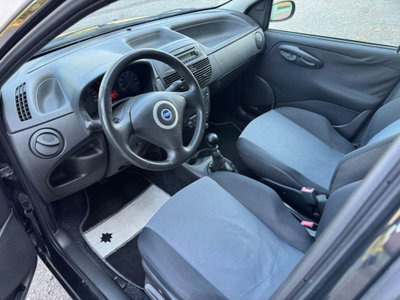 Fiat Punto 1.2 5 porte Dynamic (8)