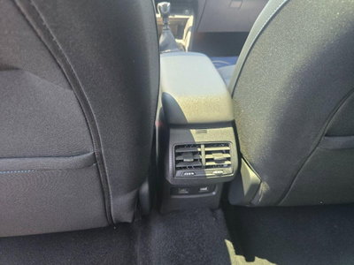 Citroen C4 PureTech 130 S&S Shine (13)