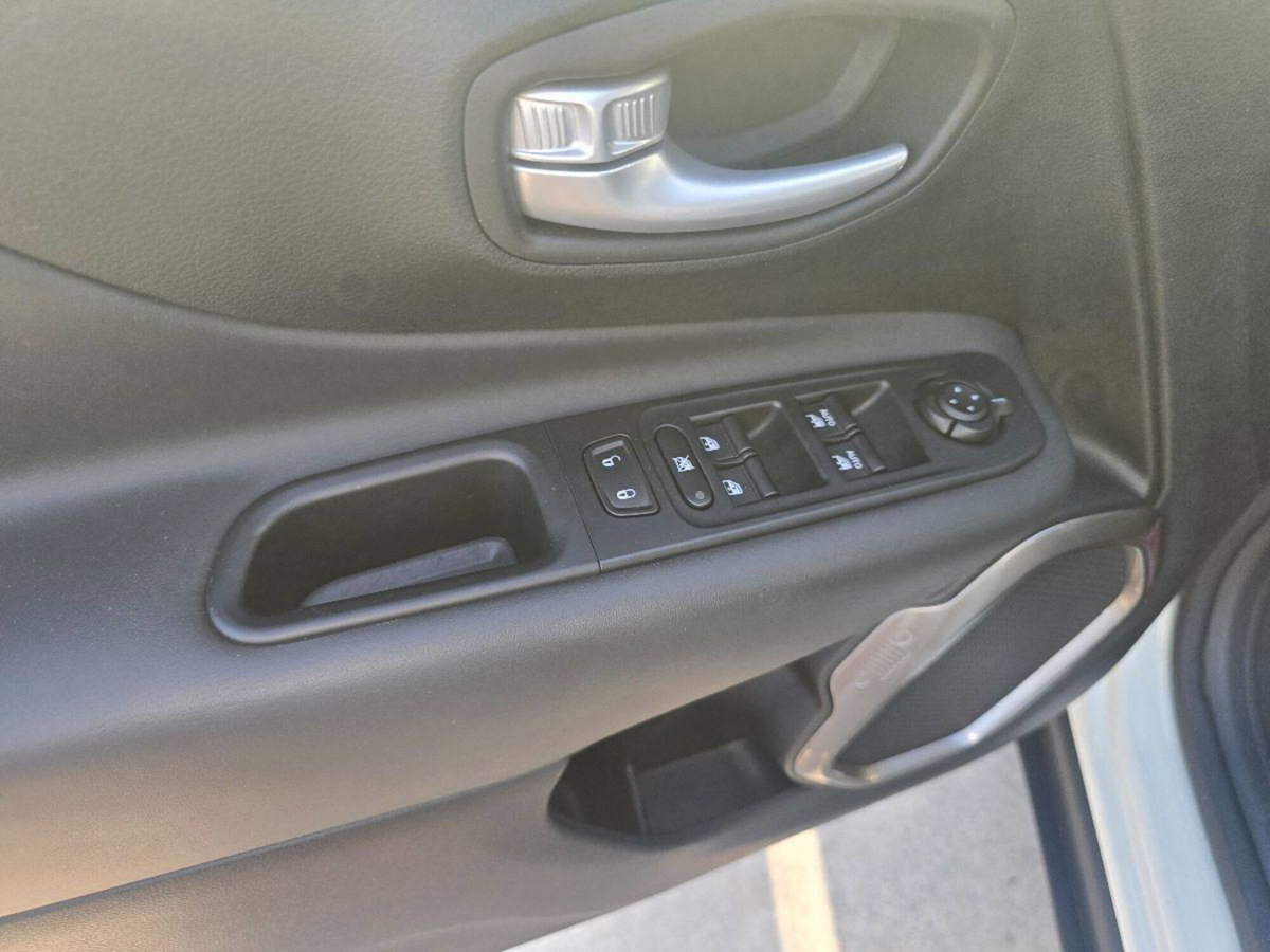 Jeep Renegade 1.6 mjt Limited 2wd 130cv (11)